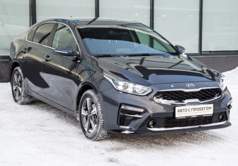 Подержанный автомобиль Kia Cerato Sedan 2018 года (7 фото)