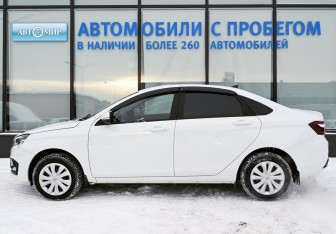 Подержанный автомобиль LADA (ВАЗ) Vesta Sedan 2023 года (2 фото)