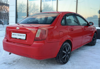 Подержанный автомобиль Chevrolet Lacetti Sedan 2006 года (5 фото)