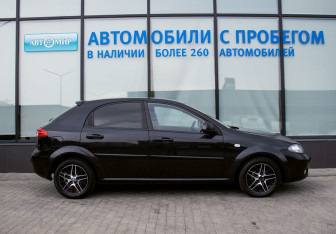 Подержанный автомобиль Chevrolet Lacetti Hatchback 2010 года (6 фото)
