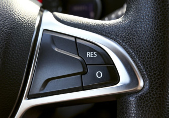 Подержанный автомобиль Renault Sandero 2018 года (13 фото)