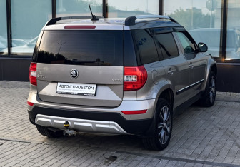 Подержанный автомобиль Skoda Yeti 2017 года (5 фото)