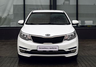 Подержанный автомобиль Kia Rio Sedan 2015 года (8 фото)