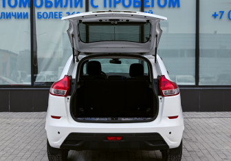 Подержанный автомобиль LADA (ВАЗ) XRAY 2017 года (20 фото)