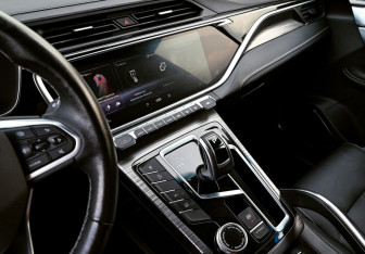 Подержанный автомобиль Geely Atlas Pro 2022 года (9 фото)