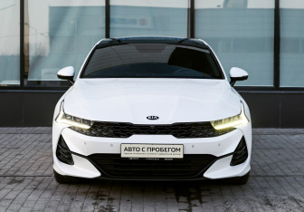 Подержанный автомобиль Kia K5 2020 года (8 фото)