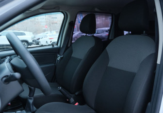 Подержанный автомобиль Renault Duster 2018 года (15 фото)