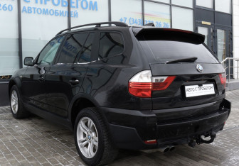 Подержанный автомобиль BMW X3 2007 года (3 фото)
