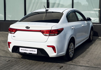 Подержанный автомобиль Kia Rio Sedan 2017 года (5 фото)