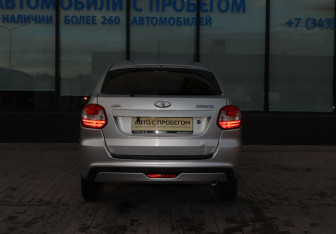 Подержанный автомобиль LADA (ВАЗ) Granta Liftback 2016 года (4 фото)