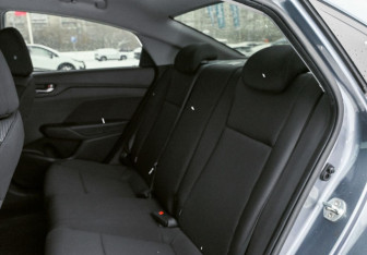 Подержанный автомобиль Hyundai Solaris Sedan 2017 года (19 фото)