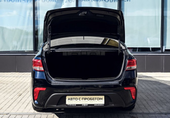 Подержанный автомобиль Kia Rio Sedan 2020 года (18 фото)