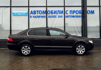 Подержанный автомобиль Skoda Superb Liftback 2012 года (6 фото)