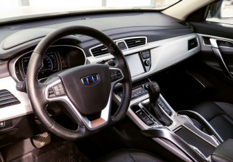 Подержанный автомобиль Geely Atlas 2019 года (16 фото)