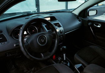 Подержанный автомобиль Renault Megane Sedan 2008 года (13 фото)