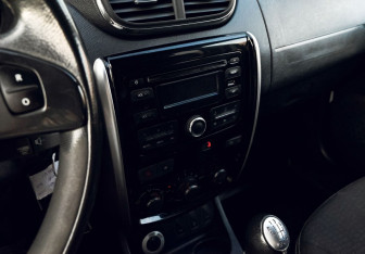 Подержанный автомобиль Nissan Terrano 2018 года (13 фото)