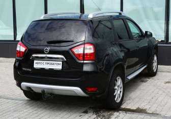 Подержанный автомобиль Nissan Terrano 2015 года (5 фото)