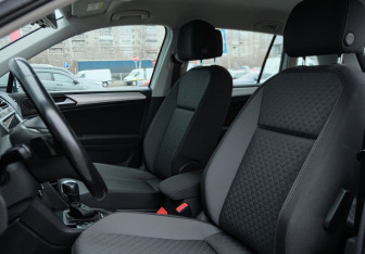 Подержанный автомобиль Volkswagen Tiguan 2020 года (18 фото)