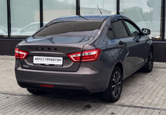 Подержанный автомобиль LADA (ВАЗ) Vesta Sedan 2019 года (5 фото)