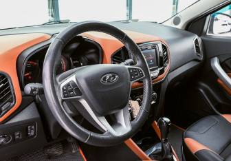 Подержанный автомобиль LADA (ВАЗ) XRAY 2019 года (10 фото)