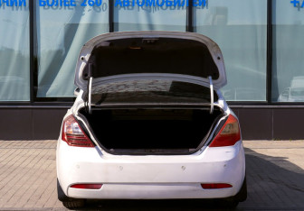 Подержанный автомобиль Geely Emgrand EC7 Sedan 2014 года (20 фото)
