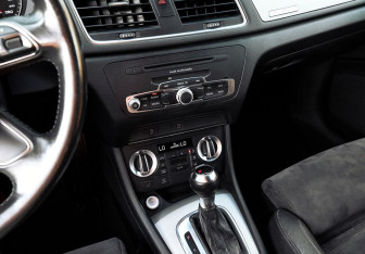 Подержанный автомобиль Audi Q3 2013 года (10 фото)