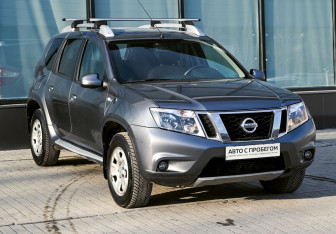 Подержанный автомобиль Nissan Terrano 2019 года (7 фото)