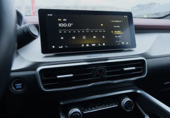 Подержанный автомобиль Geely Coolray 2021 года (12 фото)