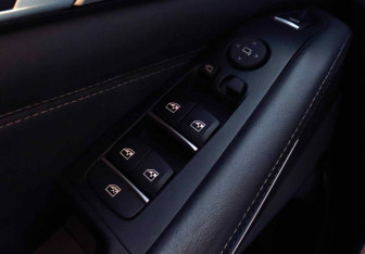 Подержанный автомобиль BMW X5 2020 года (12 фото)