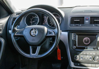 Подержанный автомобиль Skoda Yeti 2016 года (17 фото)