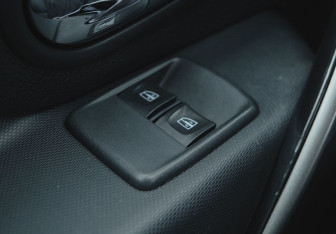 Подержанный автомобиль Renault Sandero 2017 года (13 фото)