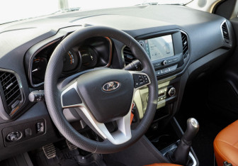 Подержанный автомобиль LADA (ВАЗ) XRAY 2022 года (10 фото)