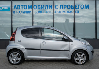 Подержанный автомобиль Peugeot 107 2012 года (6 фото)