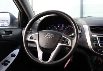 Подержанный автомобиль Hyundai Solaris Sedan 2016 года (18 фото)