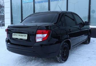 Подержанный автомобиль LADA (ВАЗ) Granta Sedan 2023 года (5 фото)