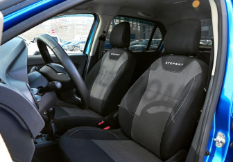 Подержанный автомобиль Renault Logan Sedan 2020 года (9 фото)