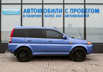 Подержанный автомобиль Honda HR-V 2002 года (6 фото)
