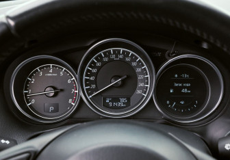 Подержанный автомобиль Mazda CX-5 2017 года (18 фото)