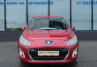 Подержанный автомобиль Peugeot 308 Hatchback 2011 года (8 фото)