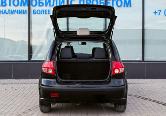 Подержанный автомобиль Hyundai Getz 2005 года (18 фото)