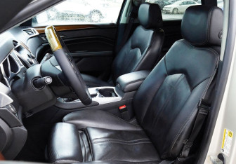 Подержанный автомобиль Cadillac SRX 2012 года (18 фото)