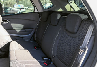 Подержанный автомобиль Renault Kaptur 2019 года (15 фото)