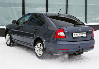 Подержанный автомобиль Skoda Octavia Liftback 2012 года (3 фото)