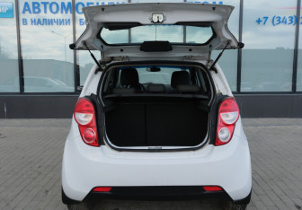 Подержанный автомобиль Ravon R2 2016 года (19 фото)