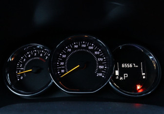 Подержанный автомобиль Renault Sandero 2020 года (15 фото)