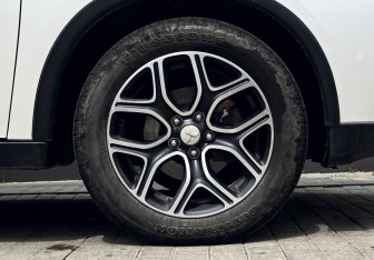 Подержанный автомобиль Mitsubishi Outlander 2014 года (21 фото)