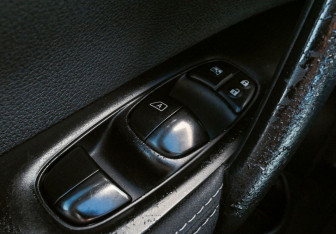 Подержанный автомобиль Nissan Qashqai 2014 года (12 фото)