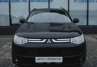 Подержанный автомобиль Mitsubishi Outlander 2014 года (8 фото)