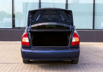 Подержанный автомобиль Hyundai Accent Sedan 2008 года (19 фото)