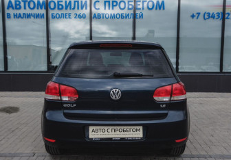 Подержанный автомобиль Volkswagen Golf Hatchback 2010 года (4 фото)